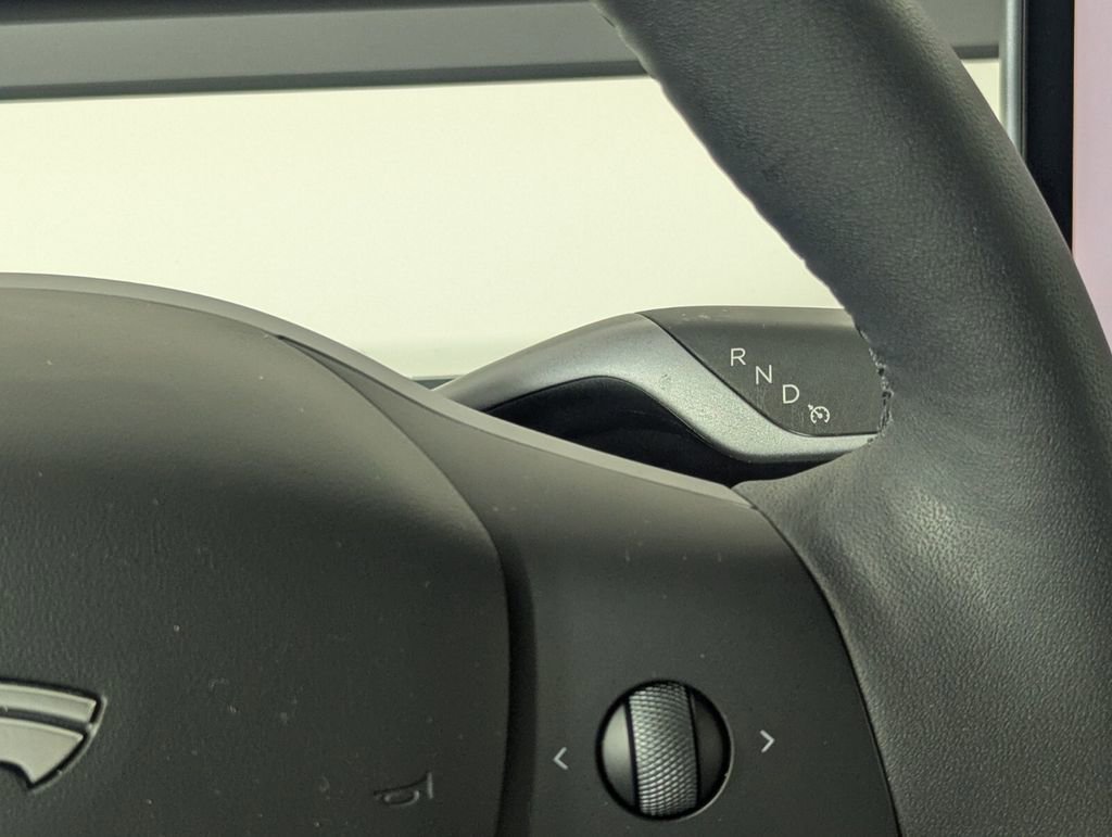 Used 2023 Tesla Model Y Long Range image 18