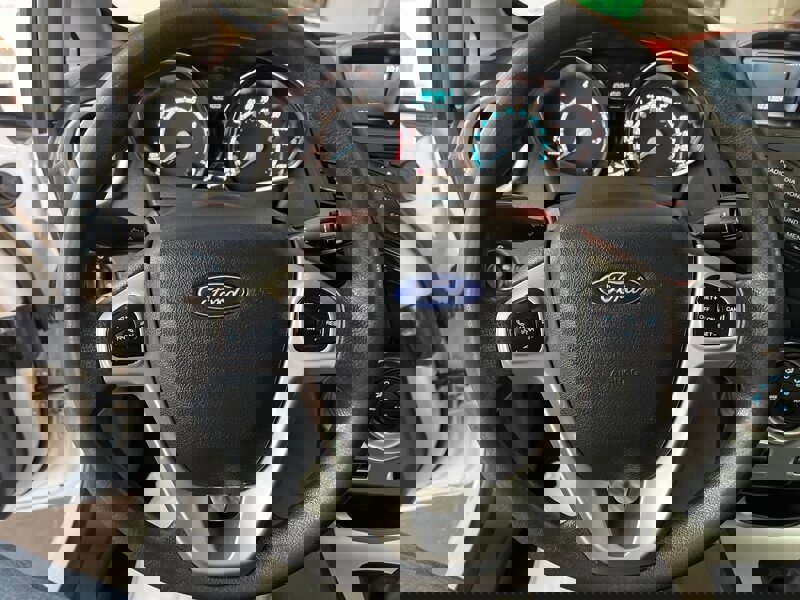 Used 2018 Ford Fiesta SE image 15