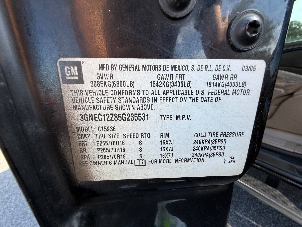 Used 2005 Chevrolet Avalanche LS w/ Chrome Exterior Package image 36