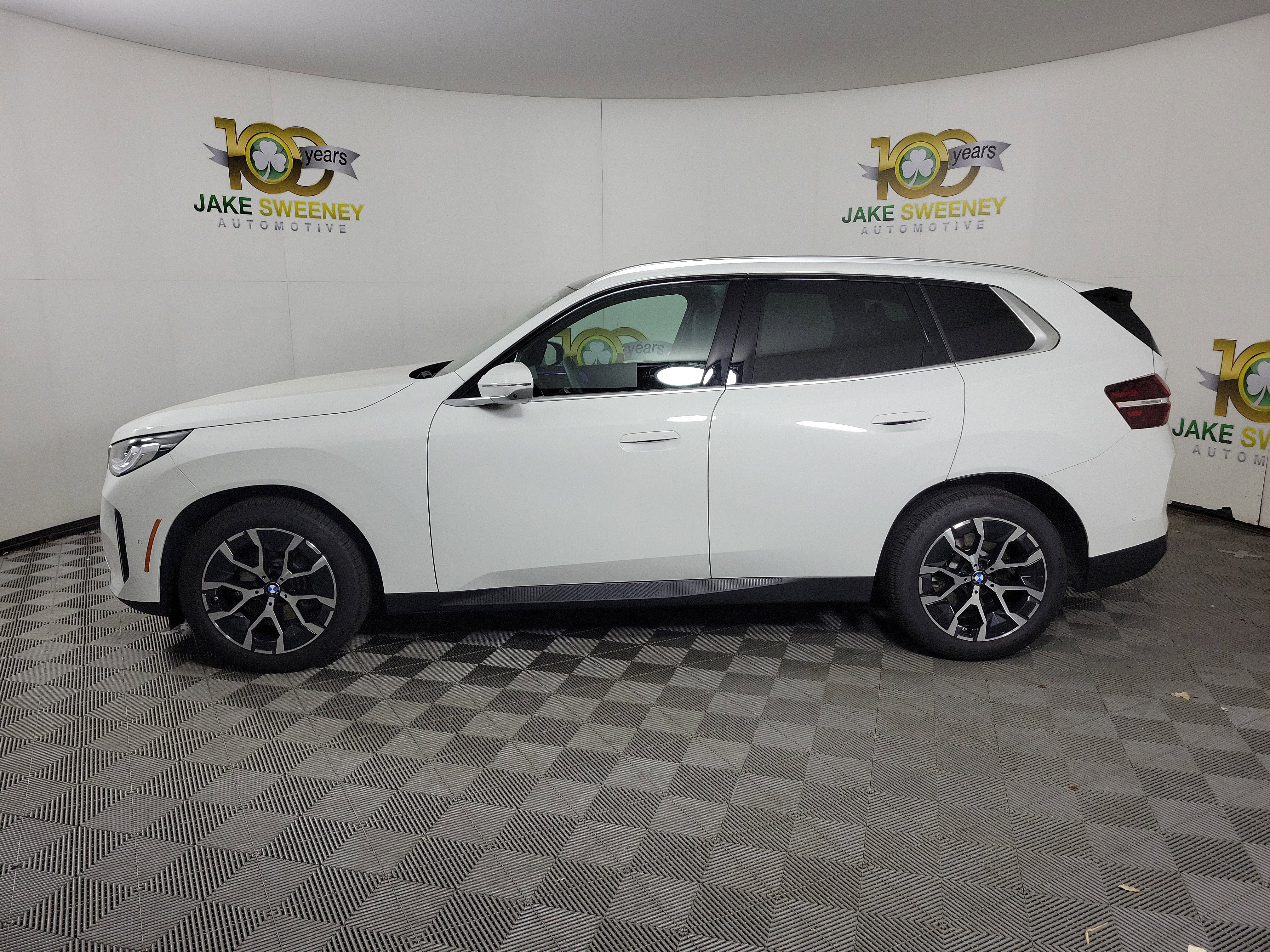 Certified 2025 BMW X3 xDrive30 w/ Premium Package AWD/4WD image 4