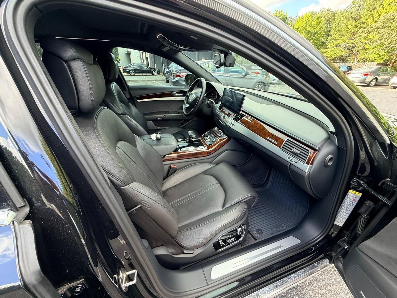 Used 2013 Audi A8 3.0T w/ Convenience Pkg AWD/4WD image 14