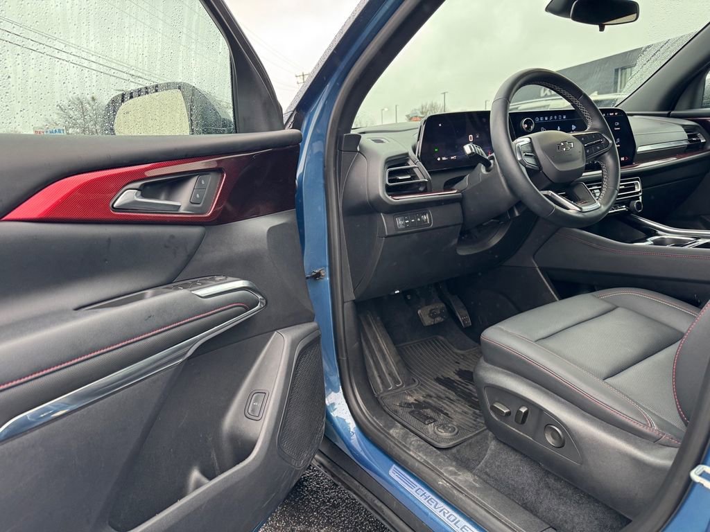 Used 2024 Chevrolet Traverse Z71 image 14