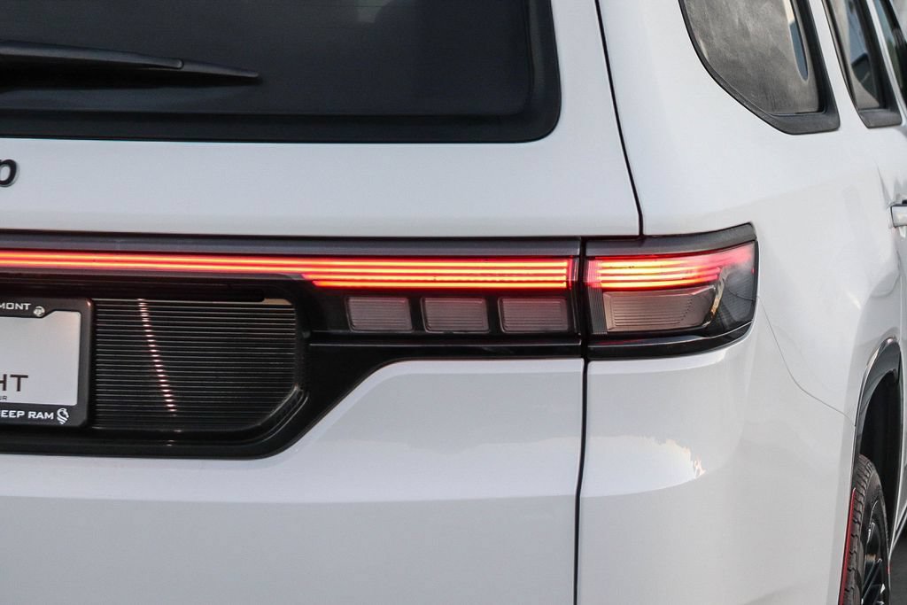 New 2026 Jeep Grand Wagoneer Limited AWD/4WD image 10