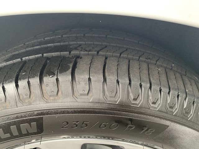 Used 2023 Chrysler Pacifica Pinnacle FWD image 38