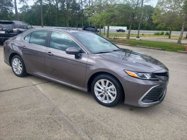 Certified 2023 Toyota Camry LE image 9