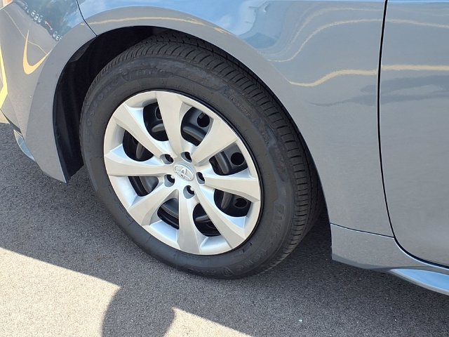 Used 2026 Toyota Corolla LE FWD image 27