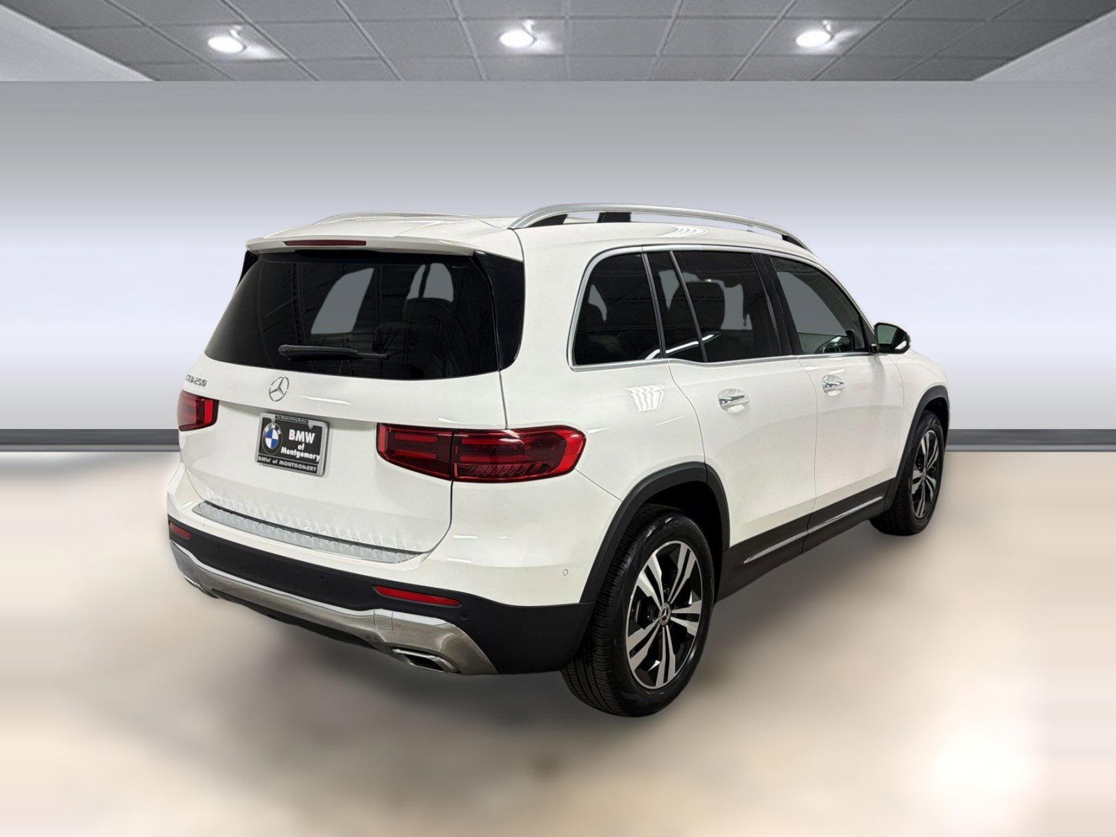 Used 2025 Mercedes-Benz GLB 250 image 8