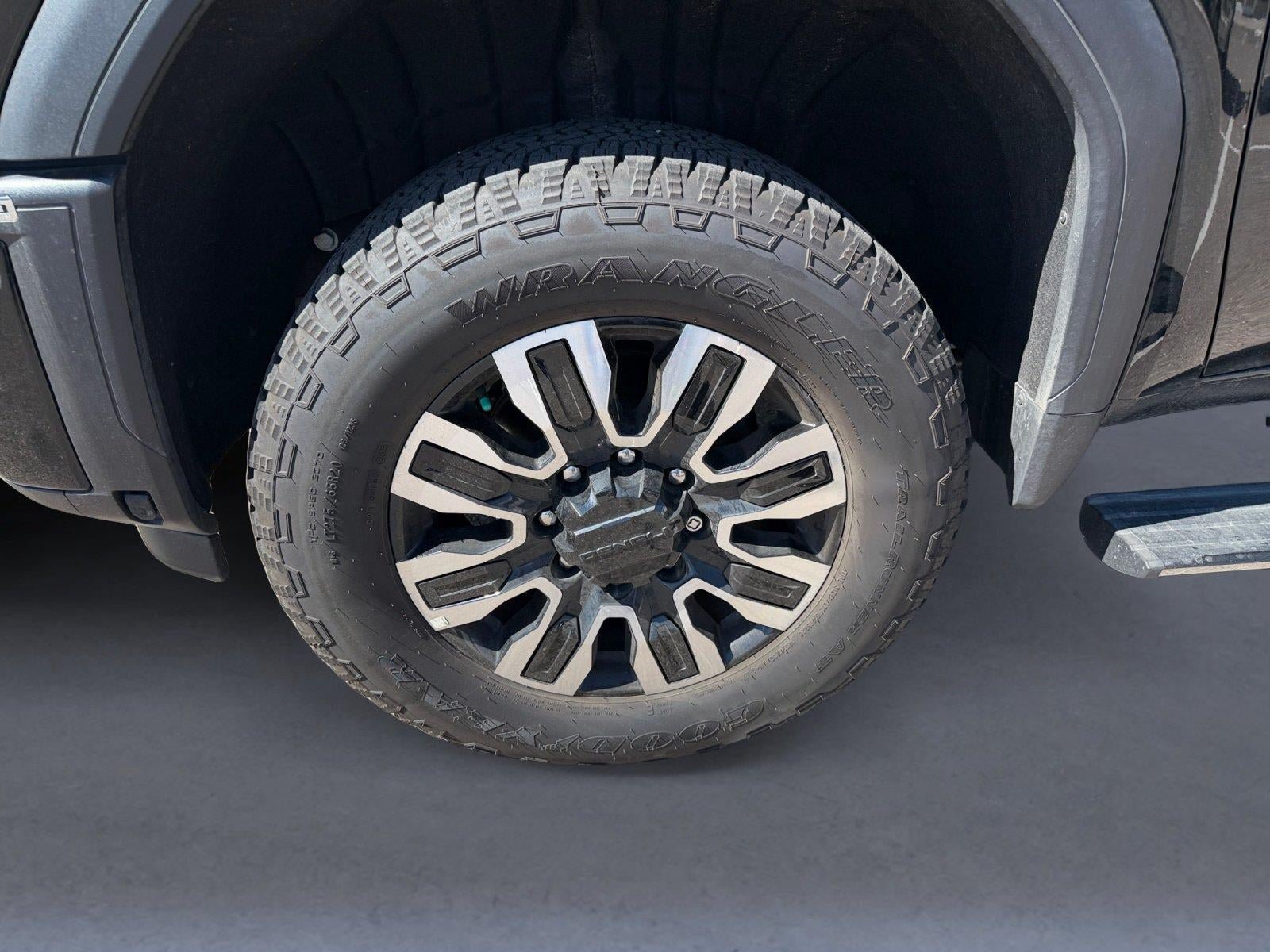 Used 2025 GMC Sierra 3500 Denali Ultimate AWD/4WD image 14