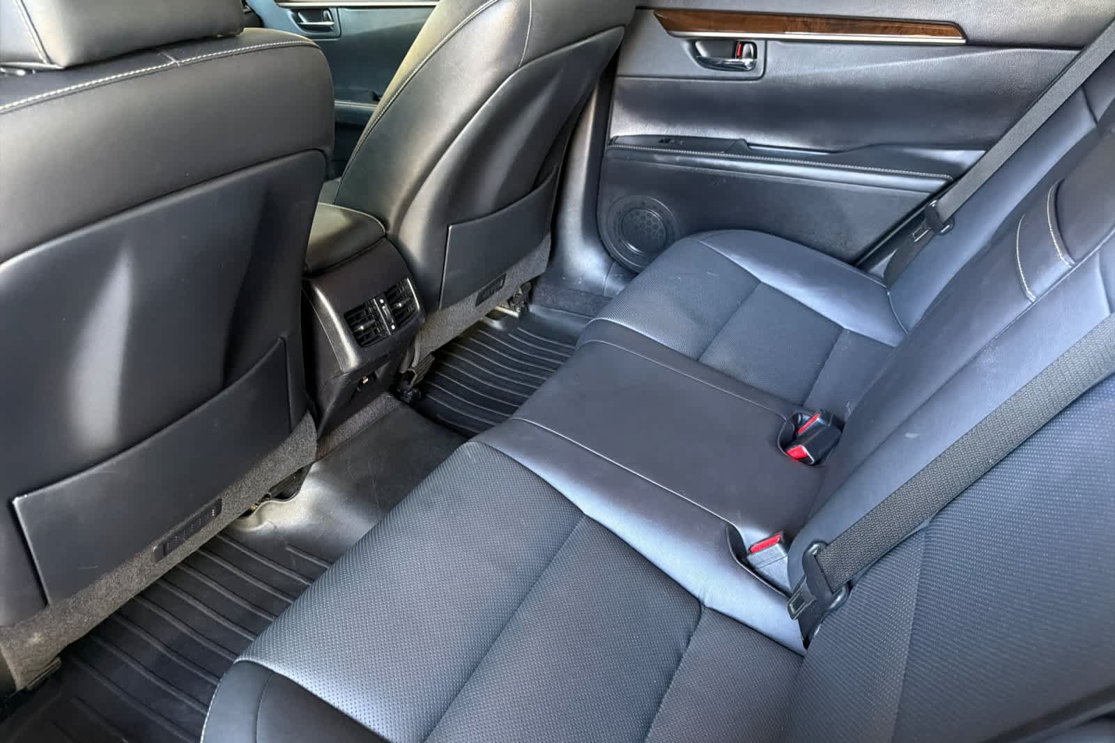 Used 2014 Lexus ES 350 w/ Premium Package FWD image 4