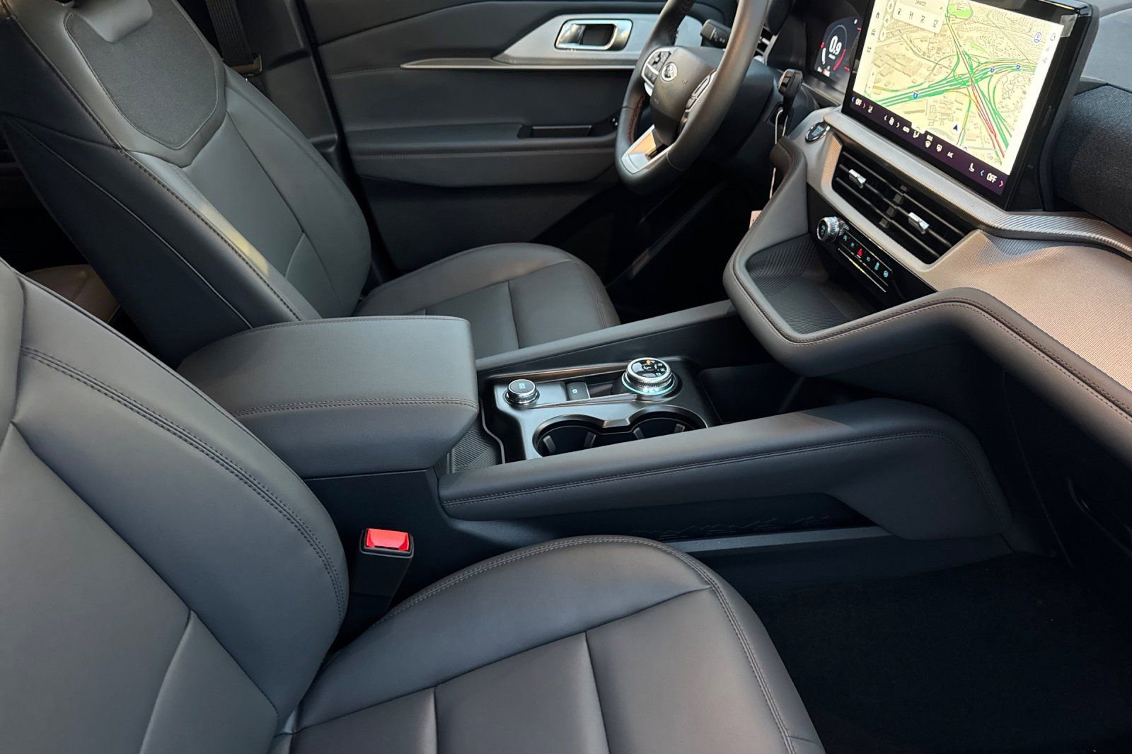 New 2026 Ford Explorer Active w/ Active Comfort Package image 15