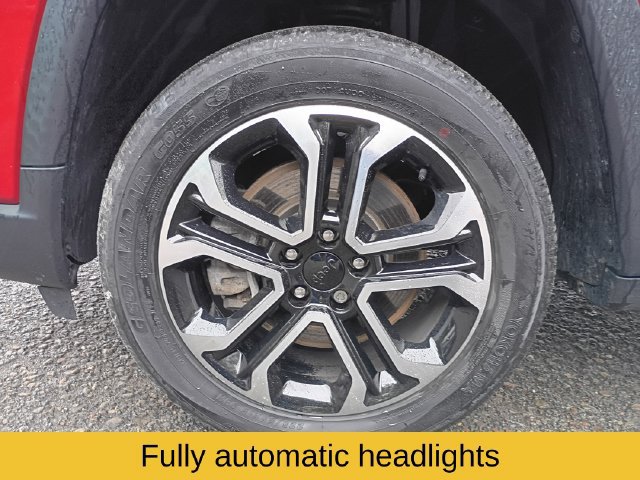 Used 2023 Jeep Compass Limited w/ Sun and Sound Group AWD/4WD image 21