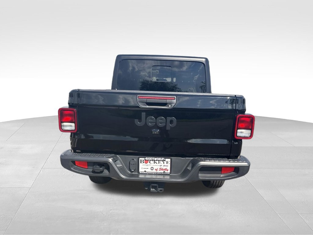 Certified 2023 Jeep Gladiator Sport AWD/4WD image 5