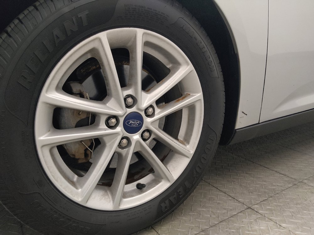 Used 2017 Ford Focus SE FWD image 31