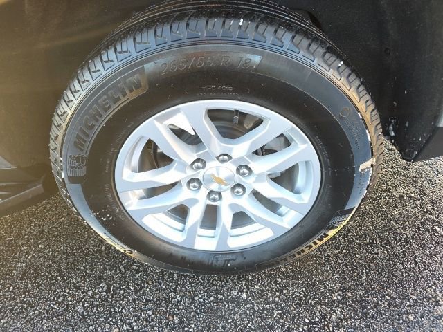 Used 2024 Chevrolet Suburban LS w/ Driver Alert Package image 8