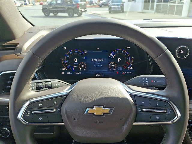 Used 2025 Chevrolet Suburban LT image 19