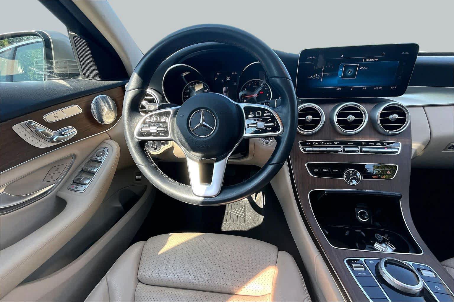 Used 2020 Mercedes-Benz C 300 4MATIC Sedan image 5