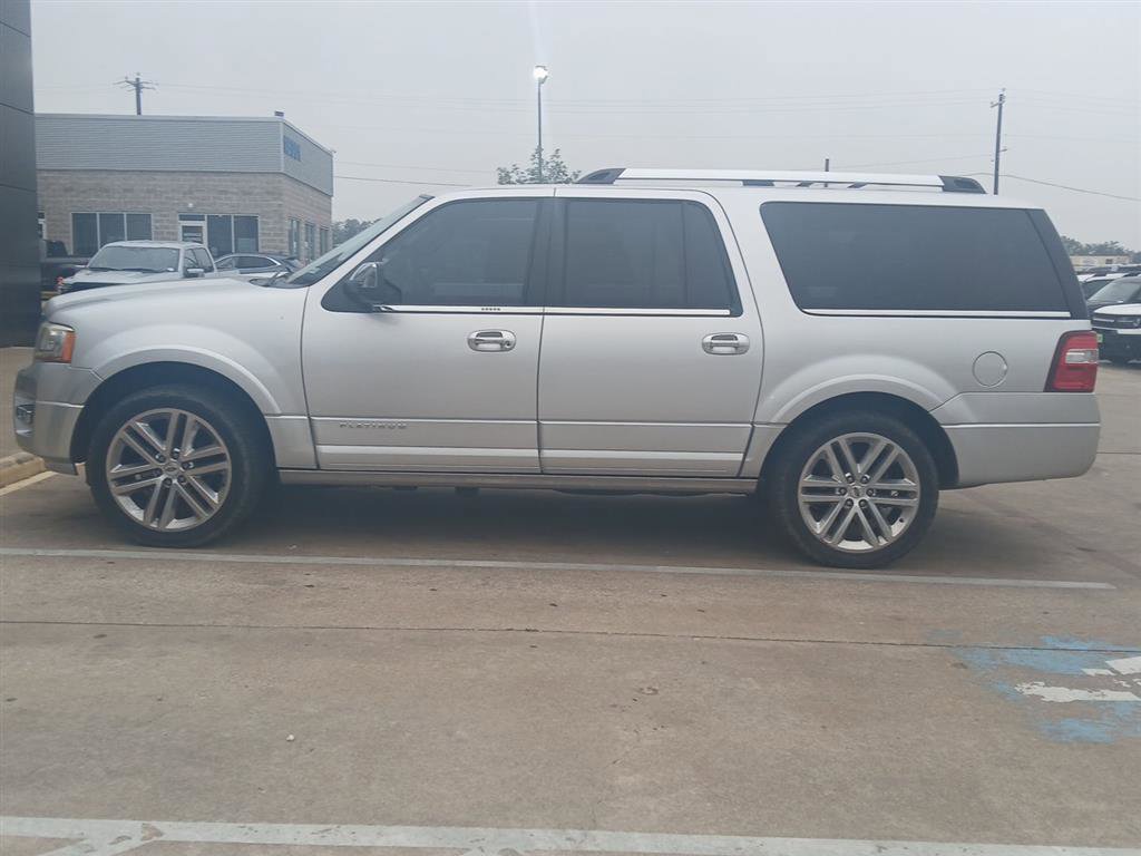 Used 2017 Ford Expedition EL Platinum AWD/4WD image 5