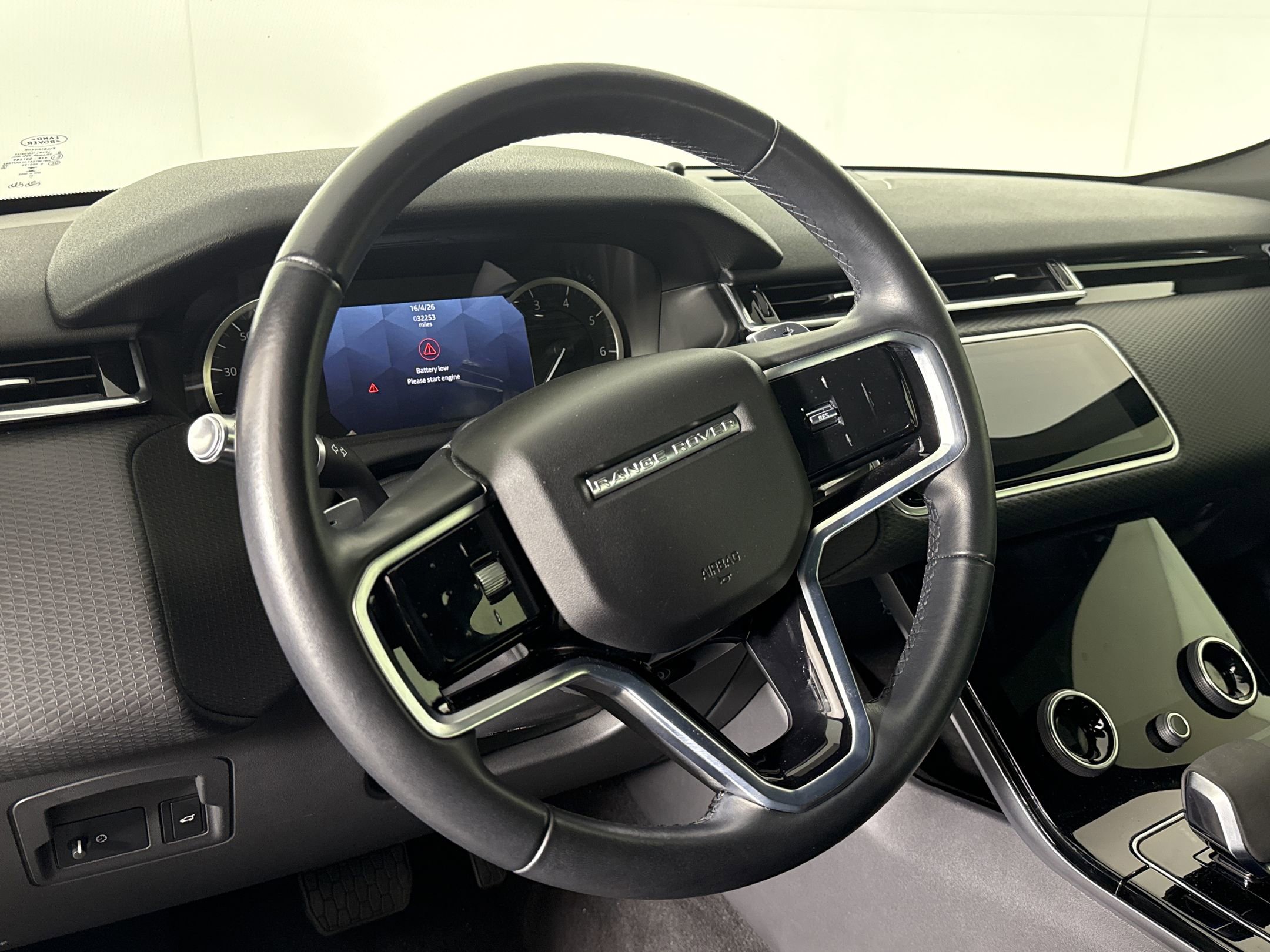 Used 2022 Land Rover Range Rover Velar S image 18