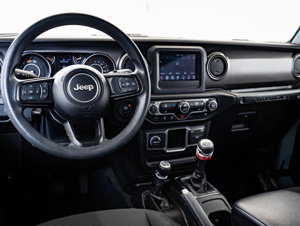 Used 2023 Jeep Wrangler Willys AWD/4WD image 4