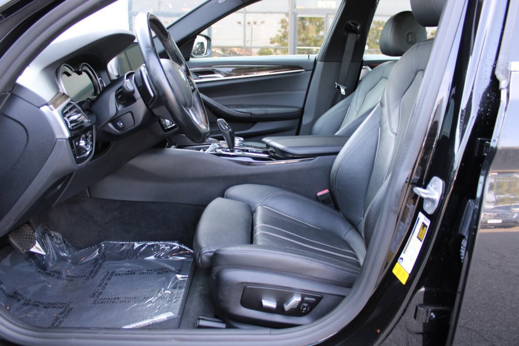 Used 2018 BMW 540i RWD image 10