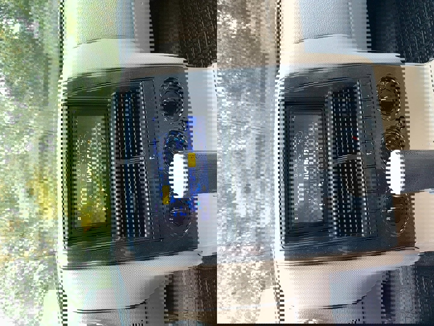 Used 2007 Ford Explorer Sport Trac XLT image 14