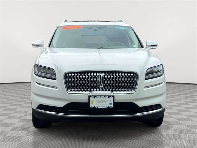 Used 2023 Lincoln Nautilus Reserve AWD/4WD image 2