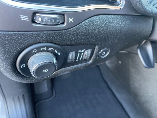 Used 2022 Jeep Cherokee Limited image 27