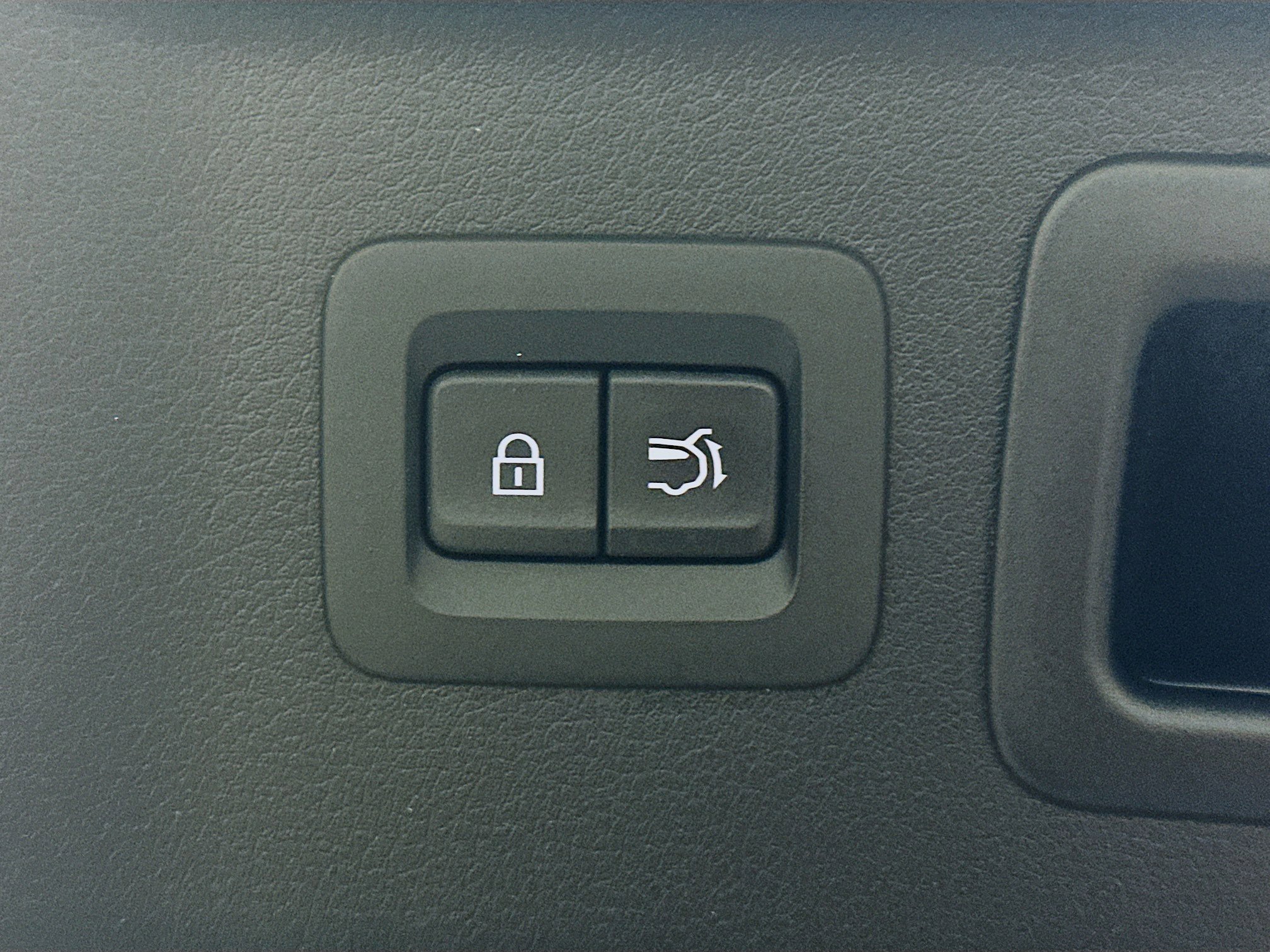 Used 2025 MAZDA CX-90 3.3 Turbo w/ Preferred Package image 33