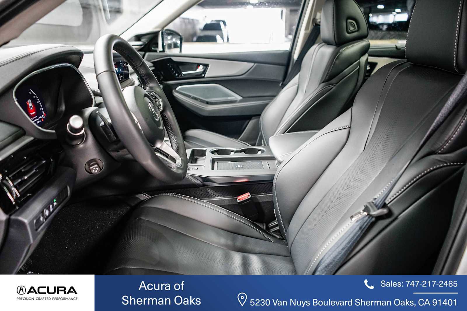 Used 2025 Acura MDX SH-AWD w/ Technology Package image 38