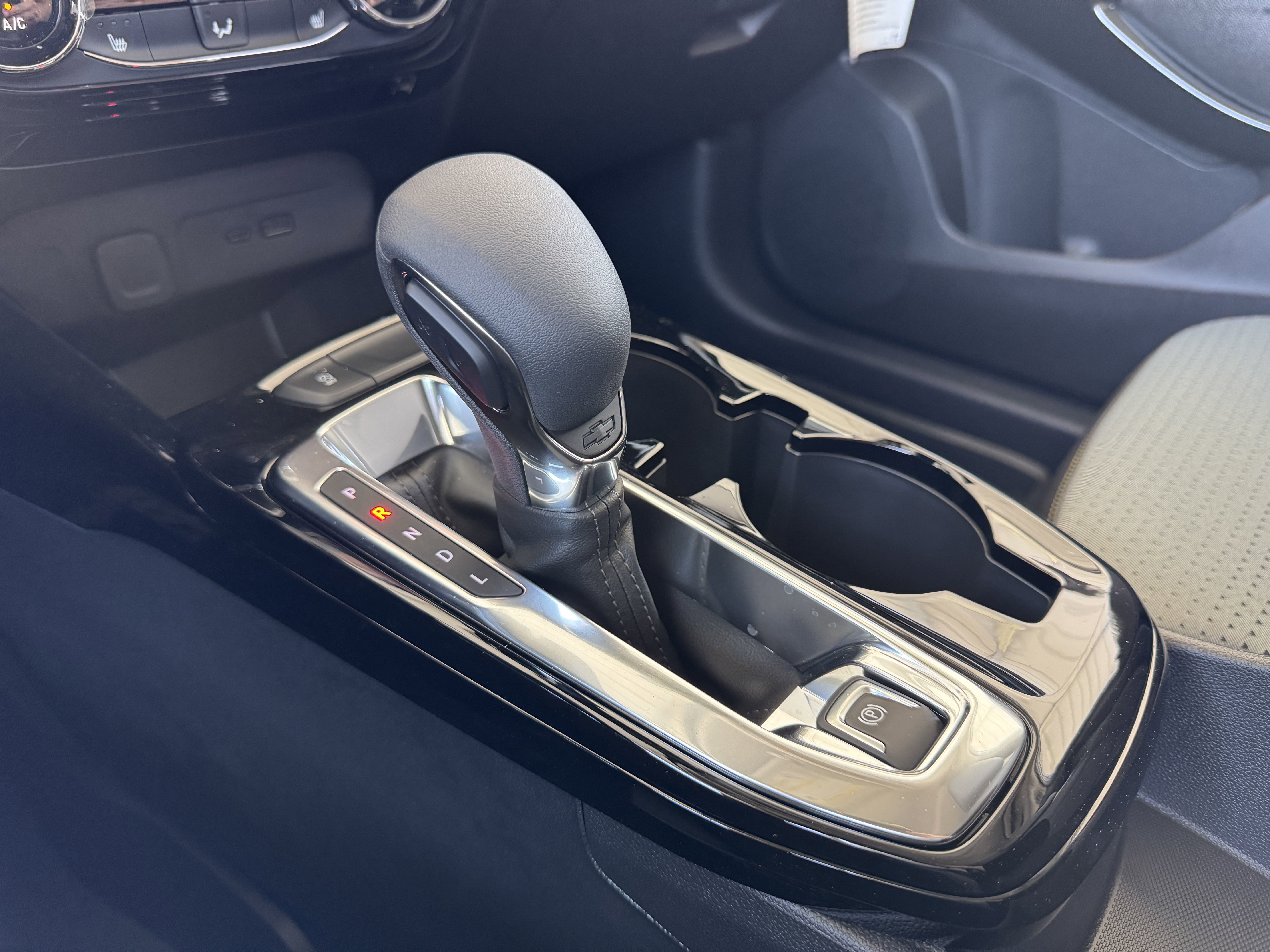 New 2025 Chevrolet Trax LT w/ LT Convenience Package image 21