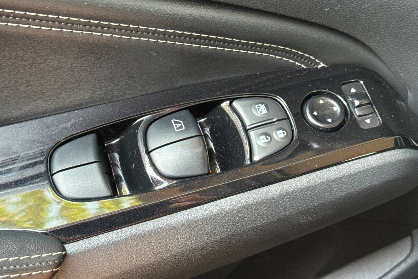 Used 2021 Nissan Altima 2.5 SV w/ SV Premium Package FWD image 14