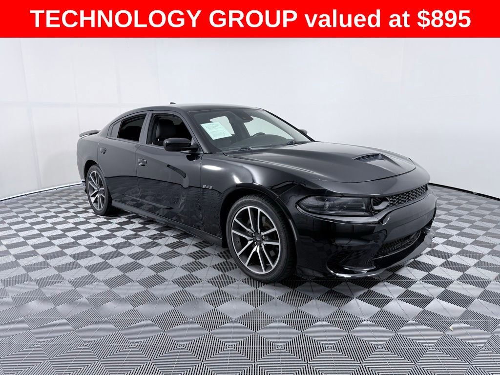 Used 2023 Dodge Charger R/T w/ Technology Group image 2