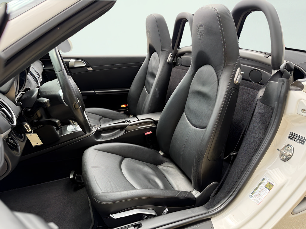 Used 2011 Porsche Boxster RWD image 18