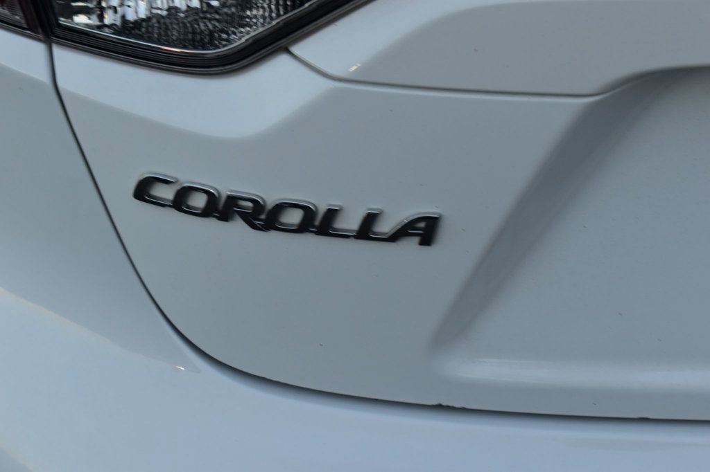 Used 2022 Toyota Corolla LE image 39
