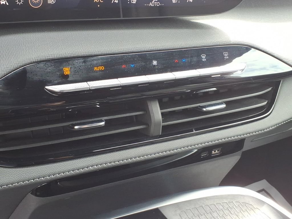 Certified 2025 Buick Enclave Preferred AWD/4WD image 21