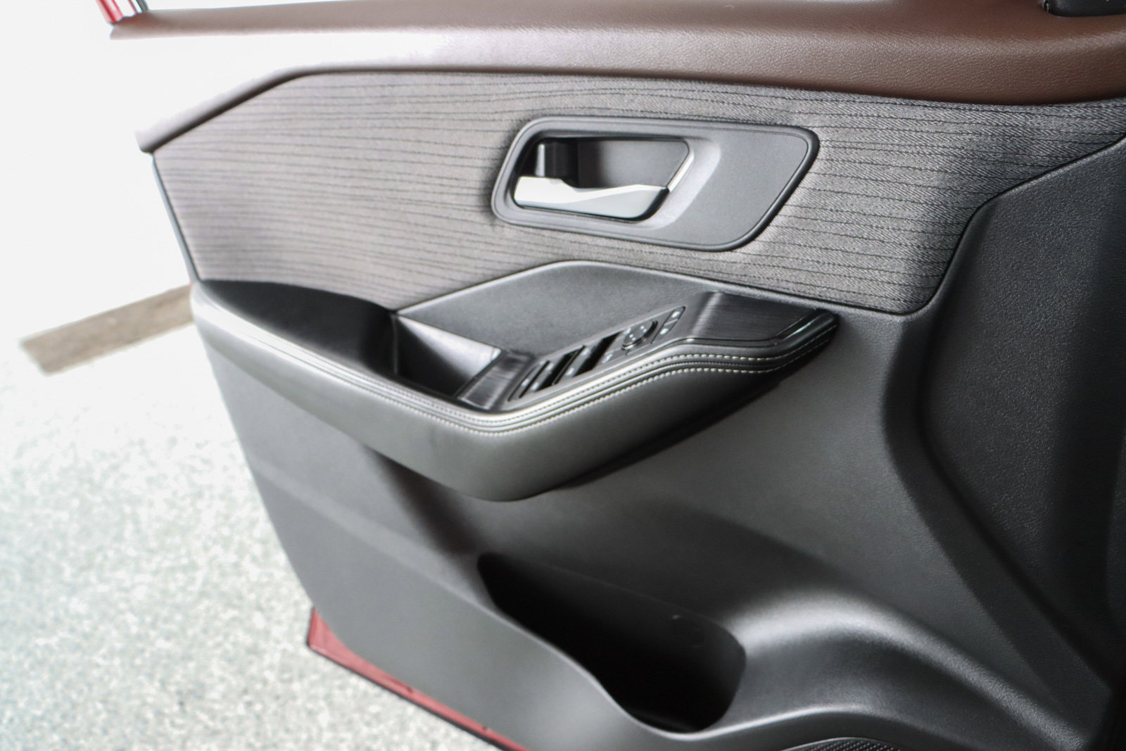 Used 2023 Nissan Rogue SV image 21