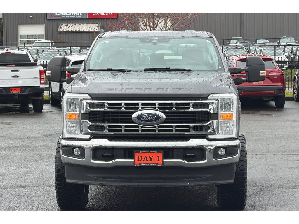 Used 2025 Ford F350 XLT image 11