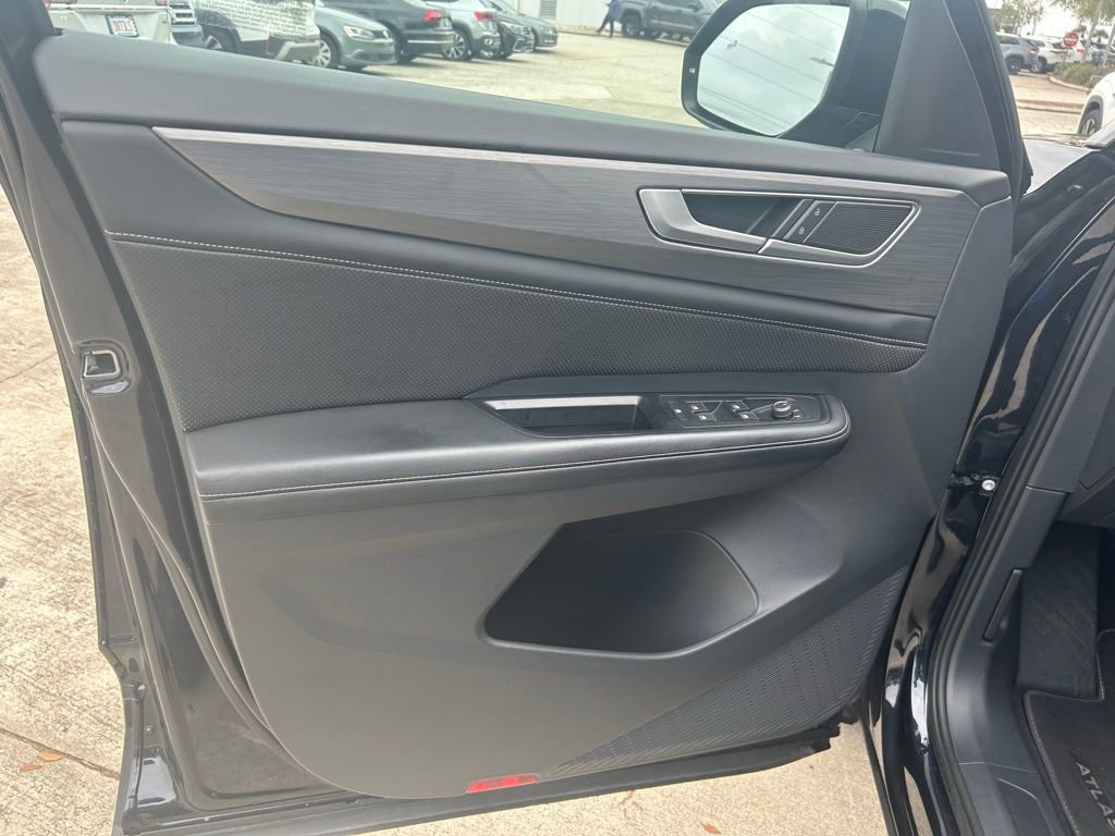 Certified 2024 Volkswagen Atlas Cross Sport SE image 51