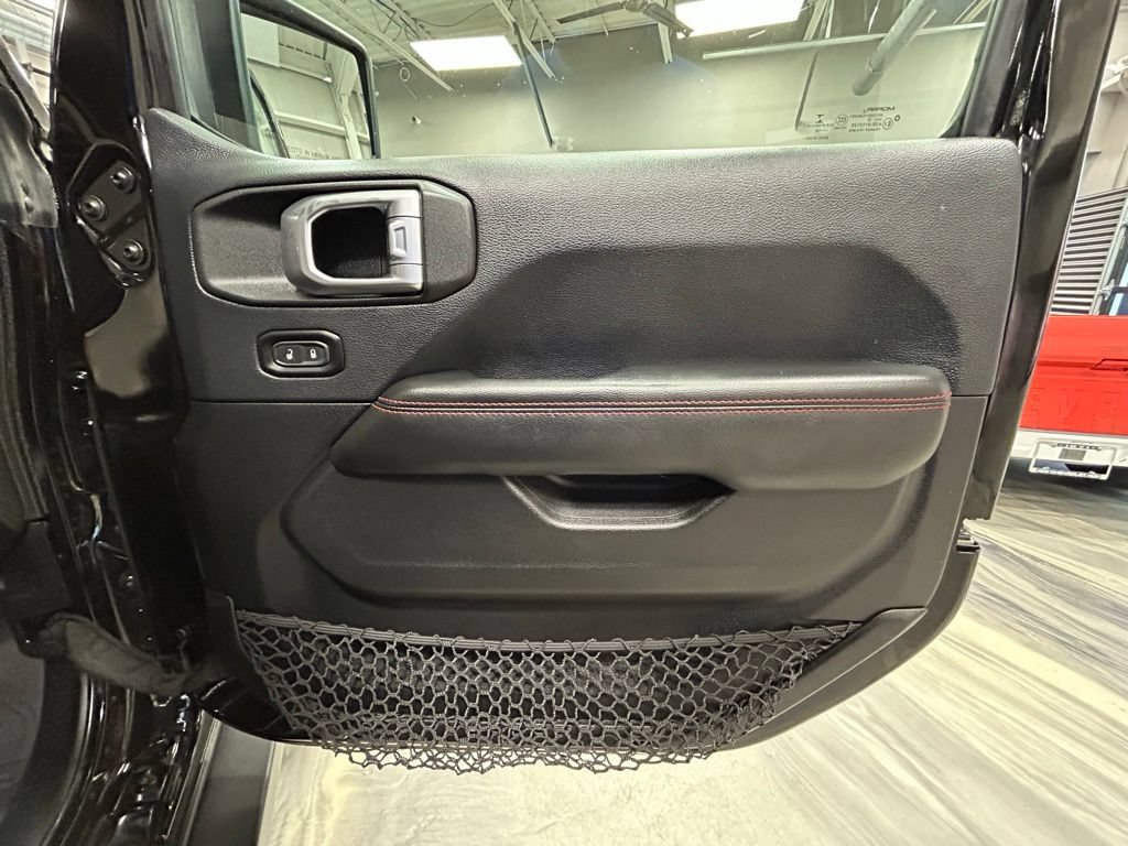 Used 2018 Jeep Wrangler Unlimited Rubicon image 38