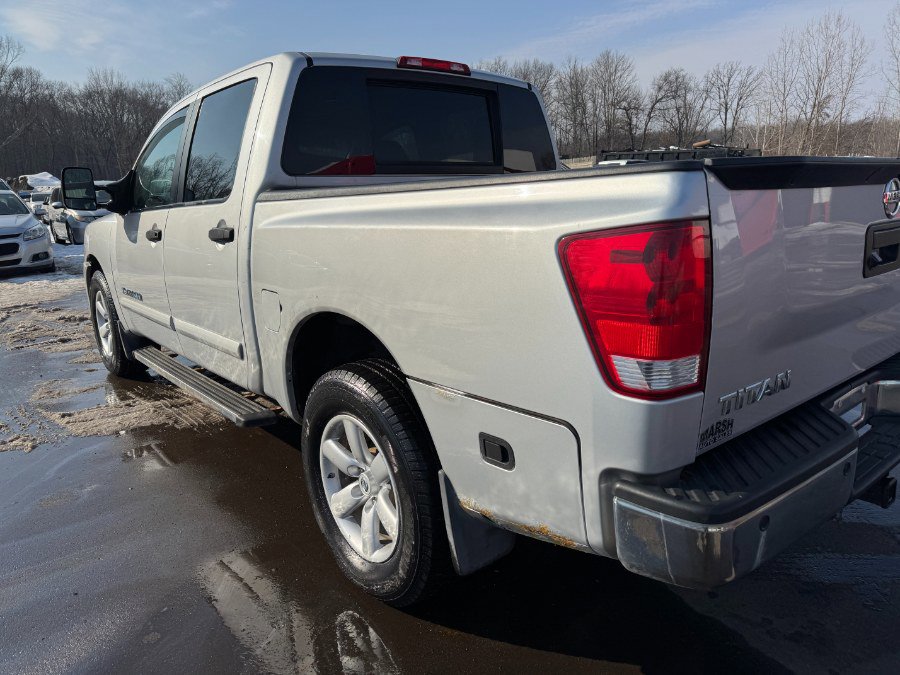 Used 2015 Nissan Titan SV AWD/4WD image 10