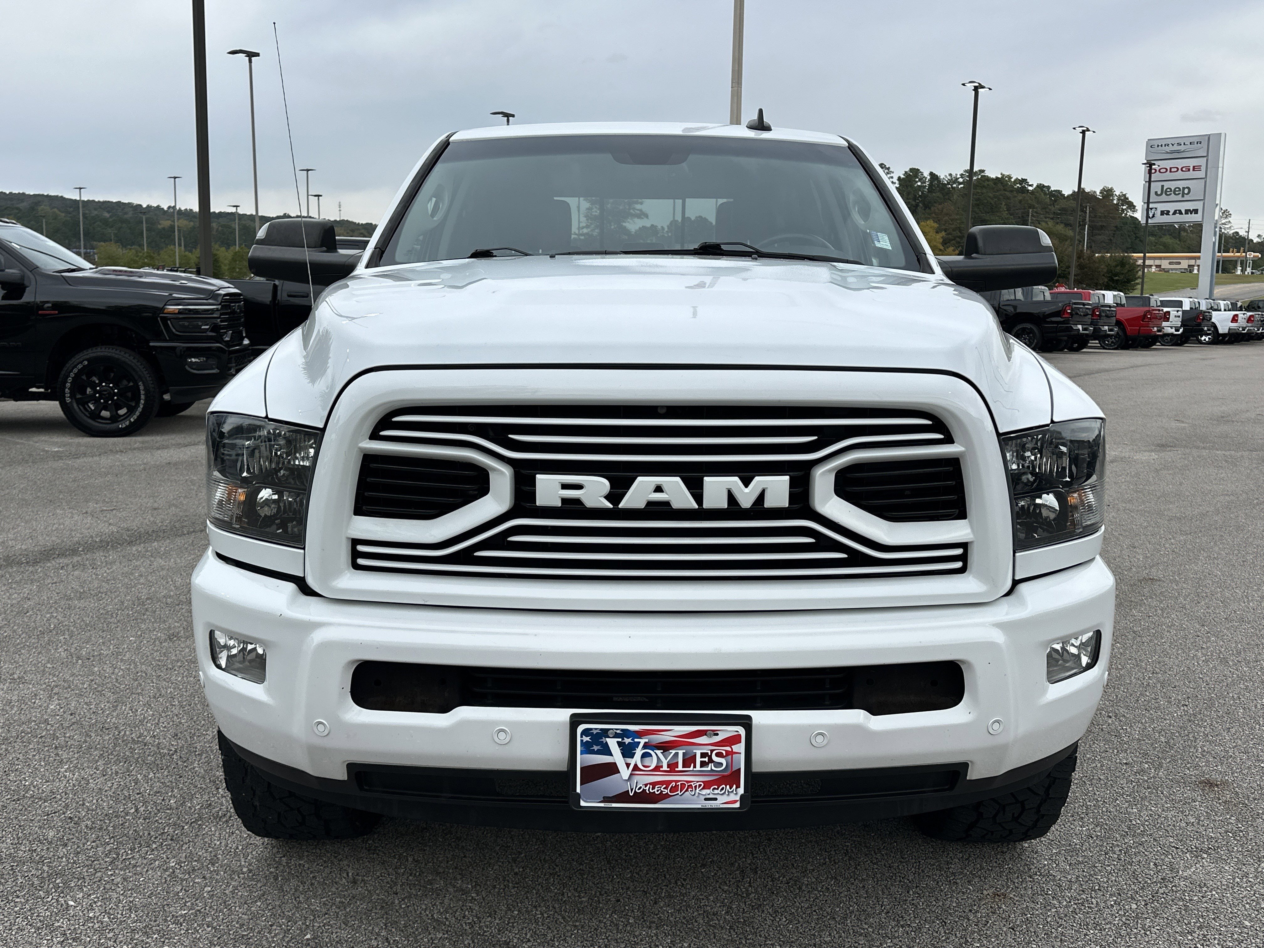 Used 2018 RAM 2500 Big Horn w/ Sport Appearance Group image 2