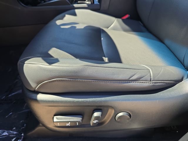 Used 2022 Lexus GX 460 Premium w/ Premium Plus Package image 32