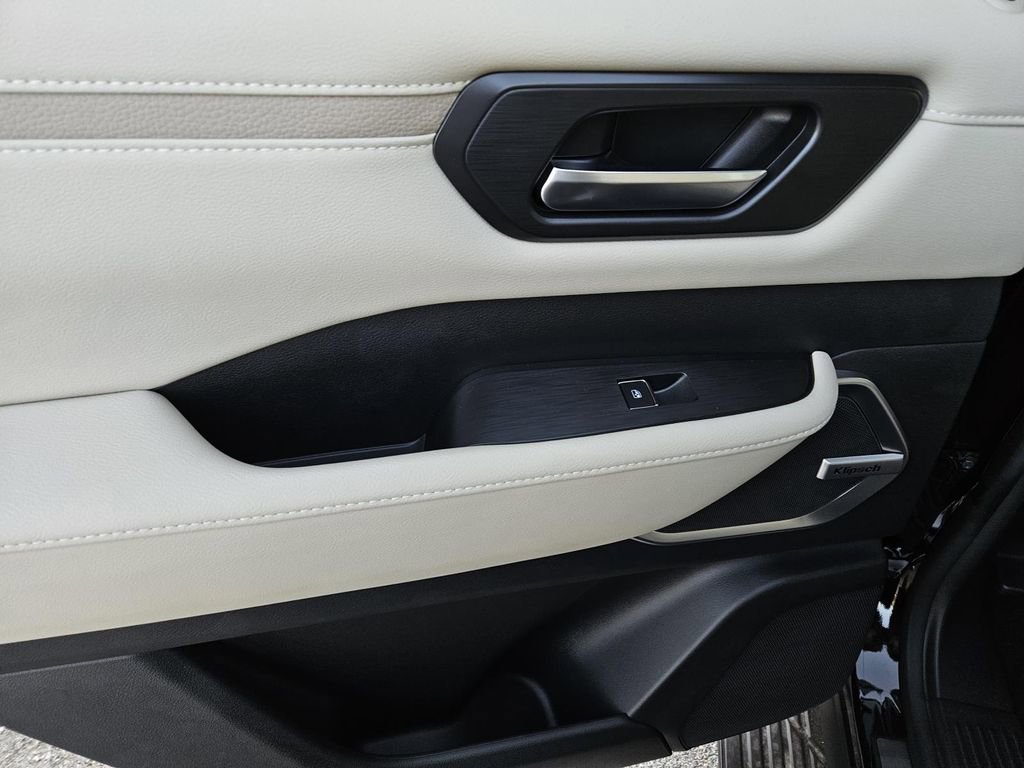 New 2026 Nissan Armada Platinum w/ Convenience Package image 9