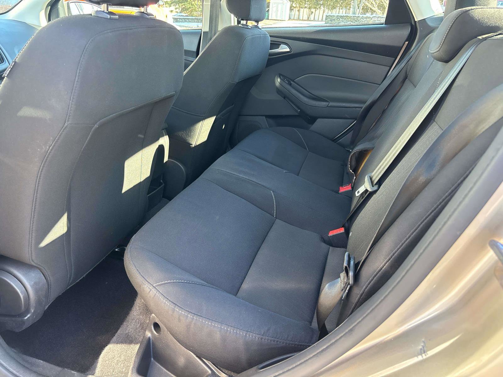 Used 2018 Ford Focus SE image 9