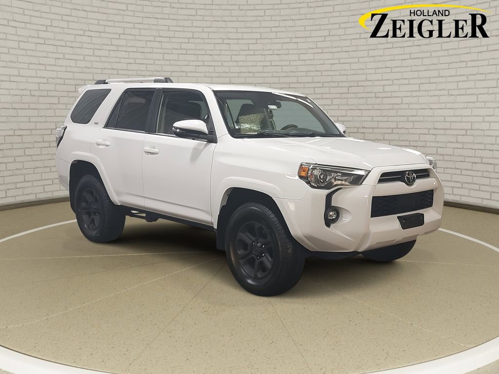 Used 2021 Toyota 4Runner SR5 Premium image 3