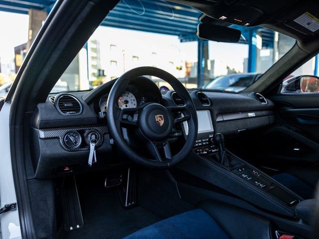 Certified 2025 Porsche 718 Cayman GT4 RS w/ Weissach Package image 4