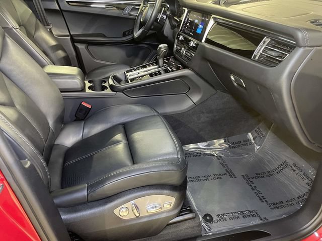 Certified 2023 Porsche Macan Turbo AWD/4WD image 23