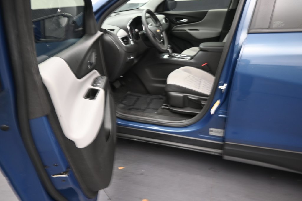Used 2024 Chevrolet Equinox LS FWD image 11