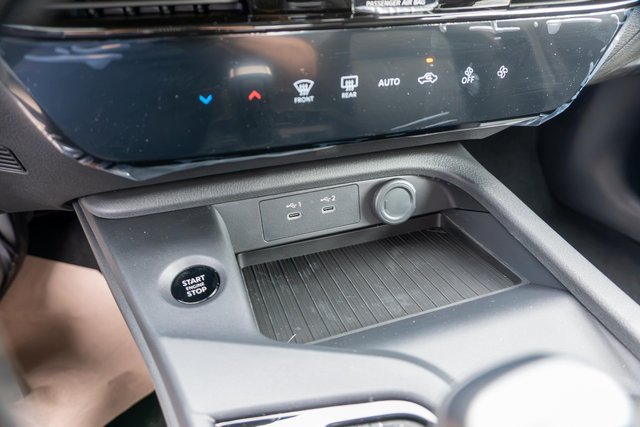New 2027 Nissan Sentra SV FWD image 18