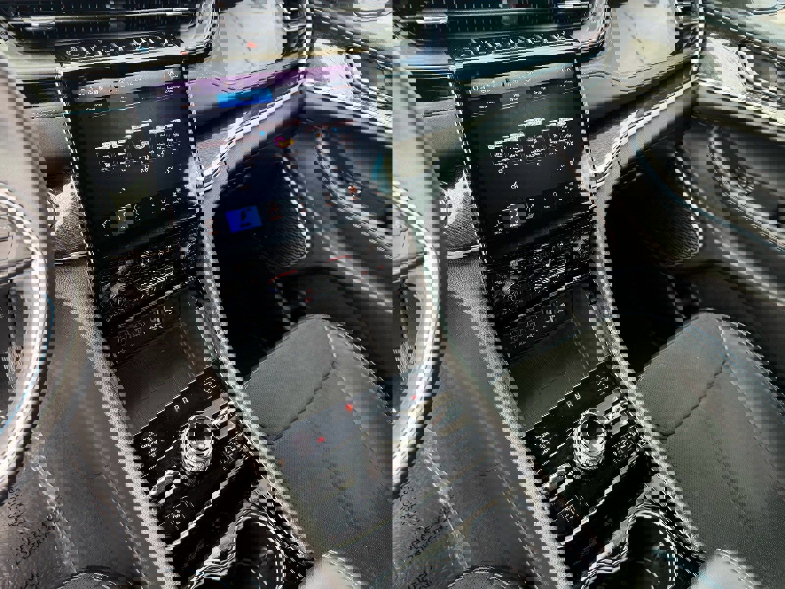 Used 2022 Jeep Grand Cherokee Trailhawk w/ Advanced Protech Group II image 28